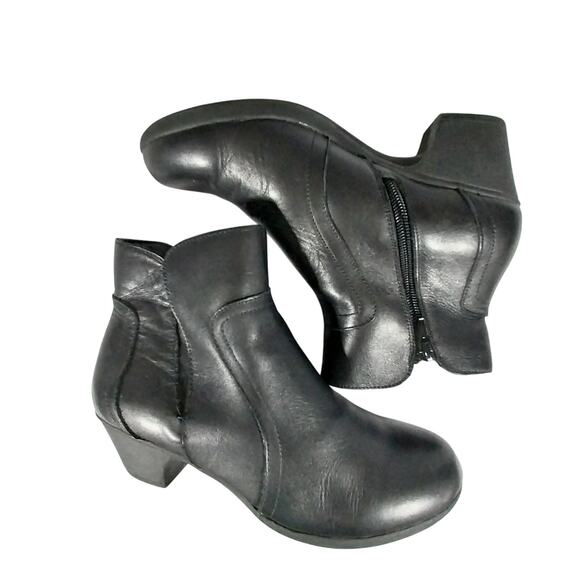 ABELLA! RONDA BLACK GENUINE LEATHER CHUNKY HEEL, RU BER SOLE ANKLE BOOTS!SZ 7.5M - Picture 7 of 11